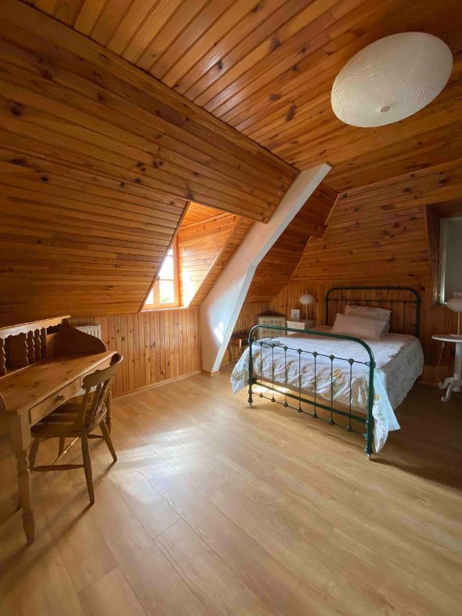 Le Bearn Sous Les Toits Bed & Breakfast Nay  ภายนอก รูปภาพ